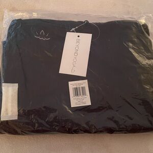 Beyond Yoga Classic Black Scarf NWT